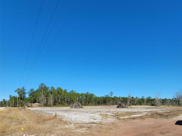 472749 MIDDLE Road , Hilliard, FL 32046