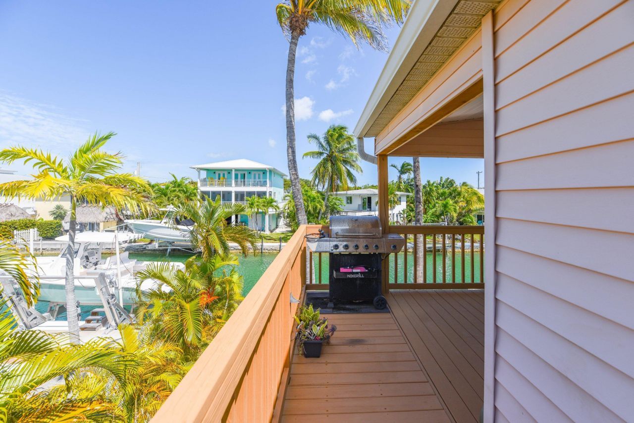 1011 E Caribbean Drive, Summerland Key, FL 33042 Photo