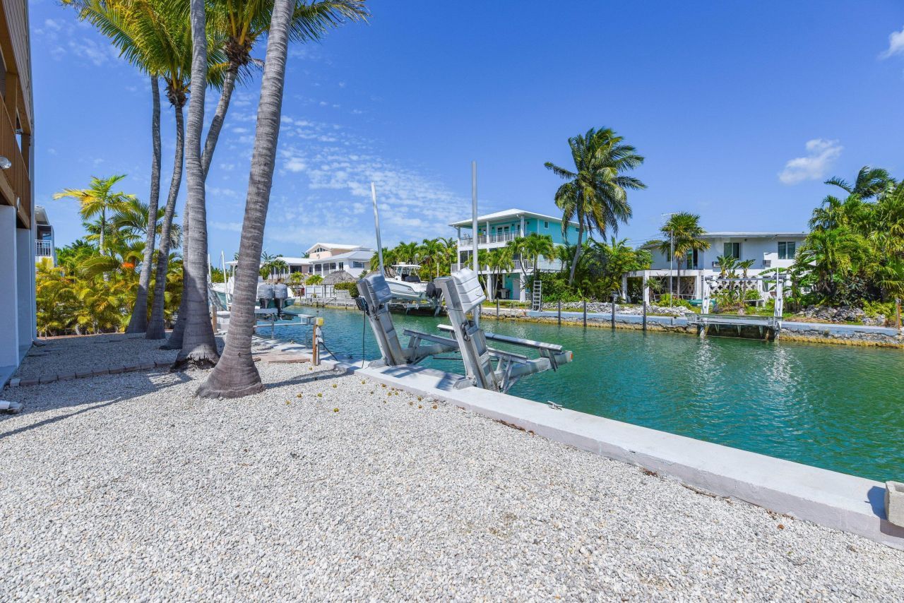 1011 E Caribbean Drive, Summerland Key, FL 33042 Photo