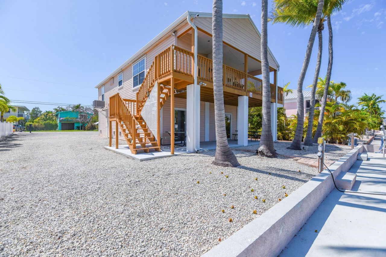 1011 E Caribbean Drive, Summerland Key, FL 33042 Photo