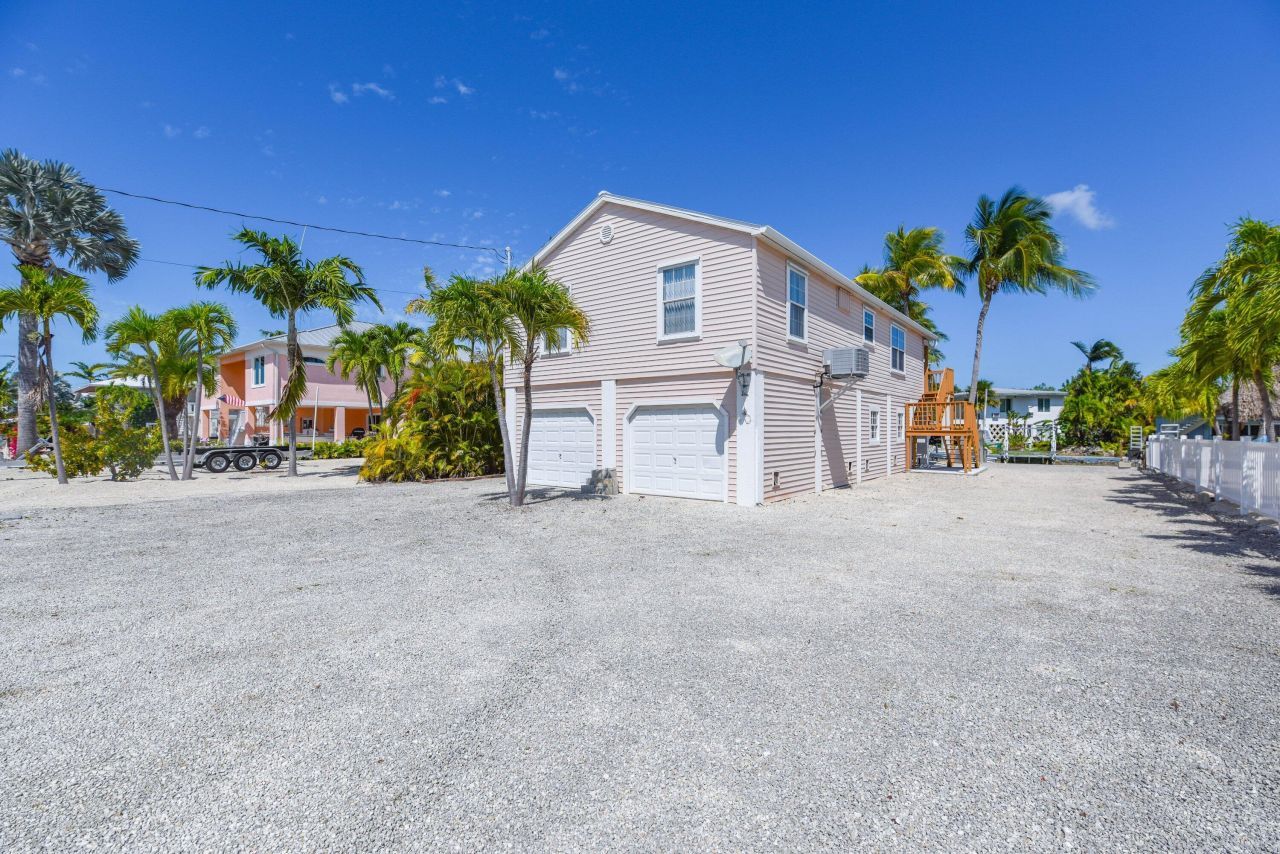 1011 E Caribbean Drive, Summerland Key, FL 33042 Photo