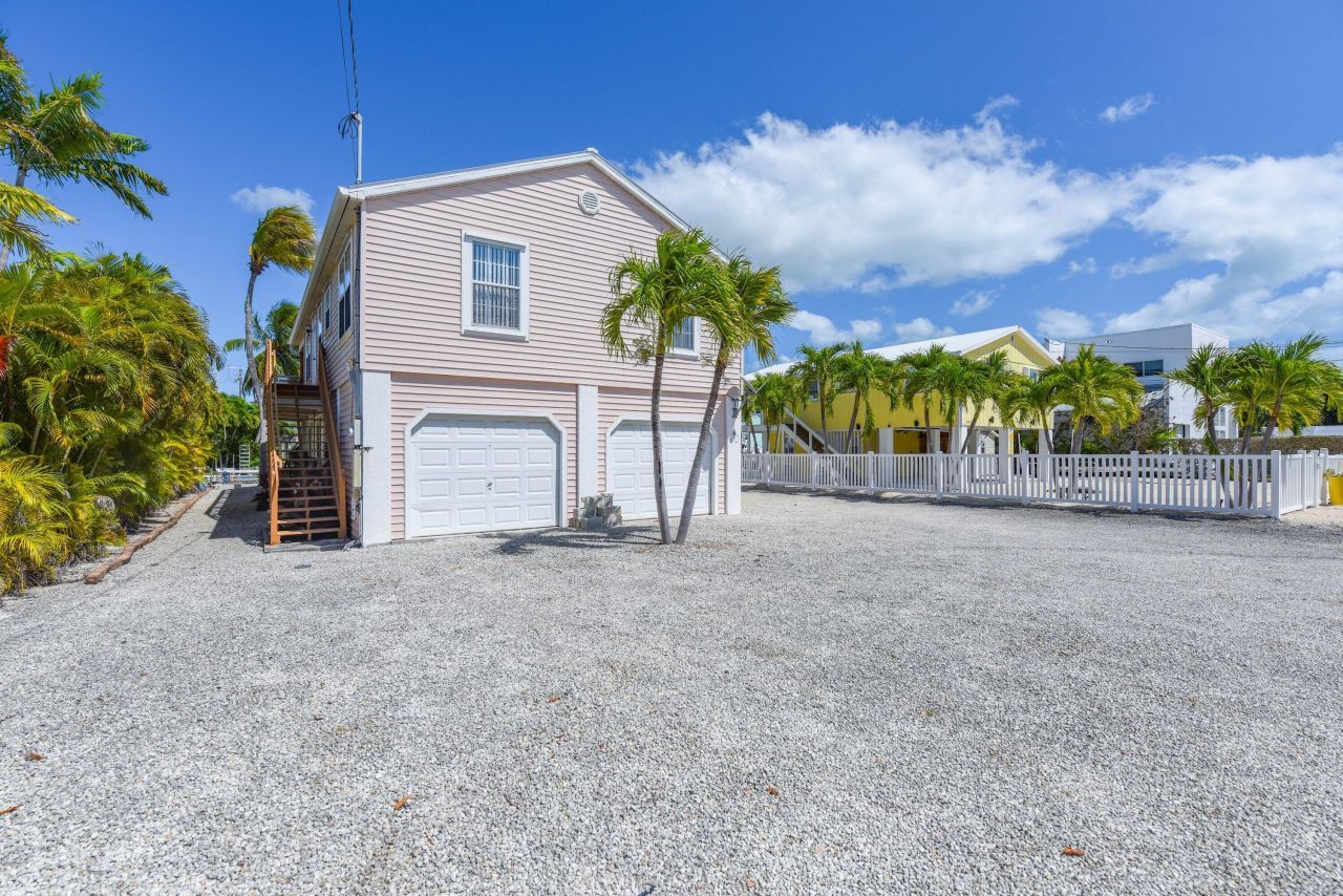 1011 E Caribbean Drive, Summerland Key, FL 33042 Photo