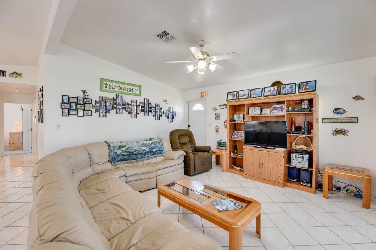 1011 E Caribbean Drive, Summerland Key, FL 33042 Photo