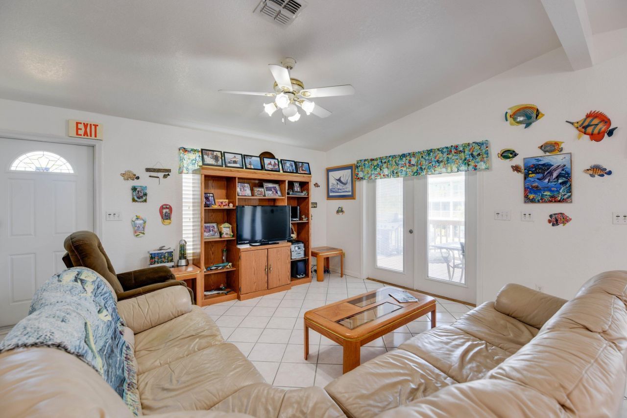 1011 E Caribbean Drive, Summerland Key, FL 33042 Photo