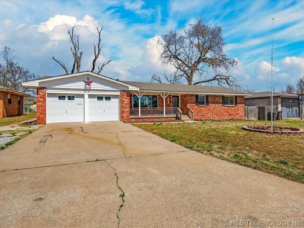 4100 Wayside Drive, Bartlesville, OK 74006