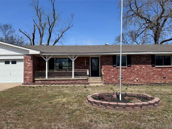 4100 Wayside Drive , Bartlesville, OK 74006