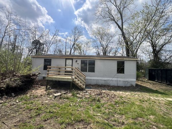 104 Hinkle Hill St E, Bell Buckle, TN 37020