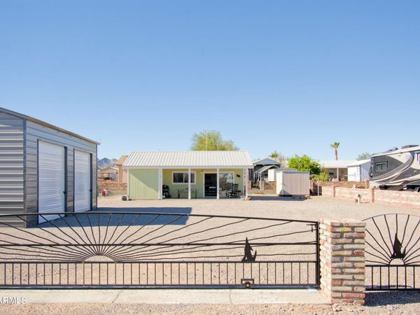 49576 TURQUOISE Avenue, Quartzsite, AZ 85346