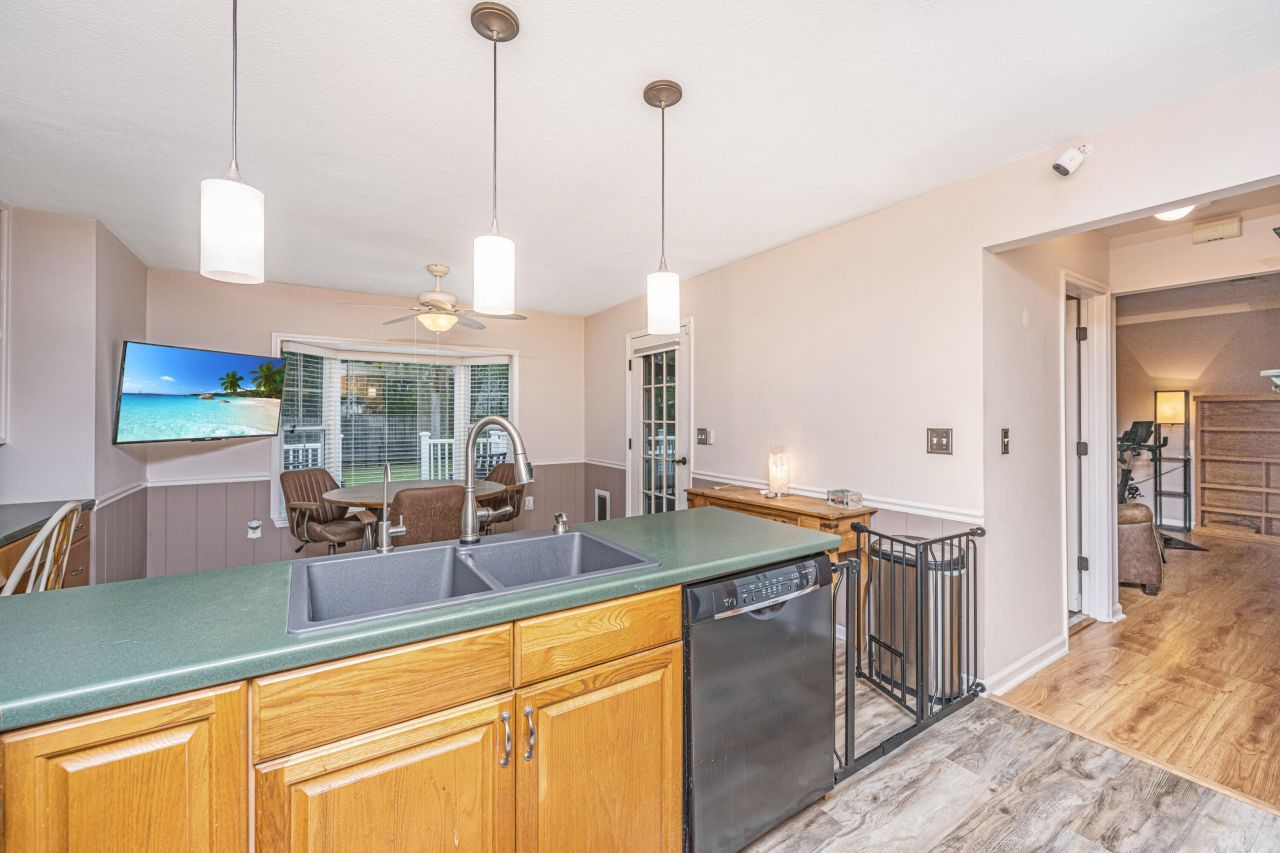 2228 Rivermont Place Photo 13