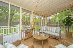 2228 Rivermont Place photo 4