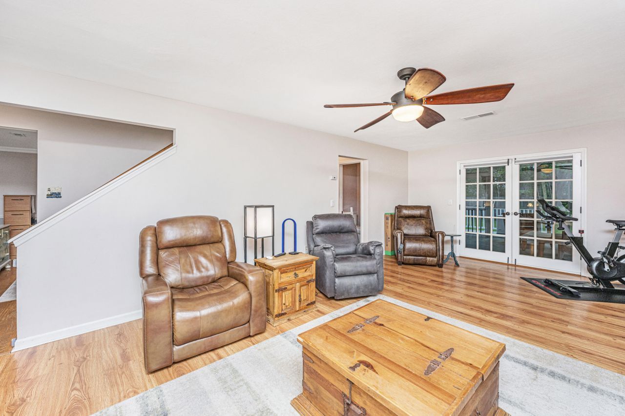 2228 Rivermont Place Photo 8