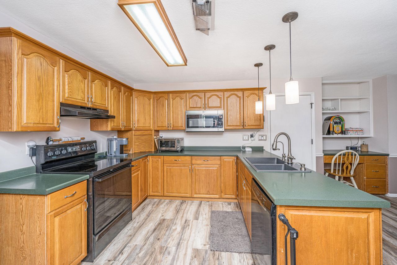 2228 Rivermont Place Photo 9