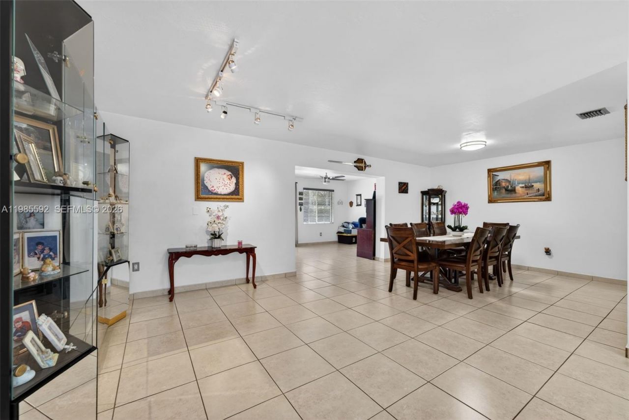 9440 SW 54th St, Miami, FL 33165 Photo