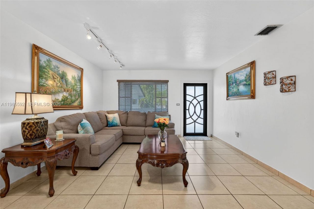 9440 SW 54th St, Miami, FL 33165 Photo