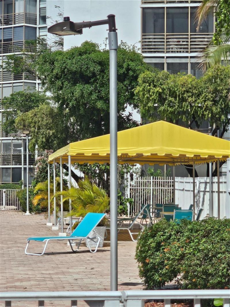 20400 W Country Club Dr, Unit 601, Aventura, FL 33180 Photo