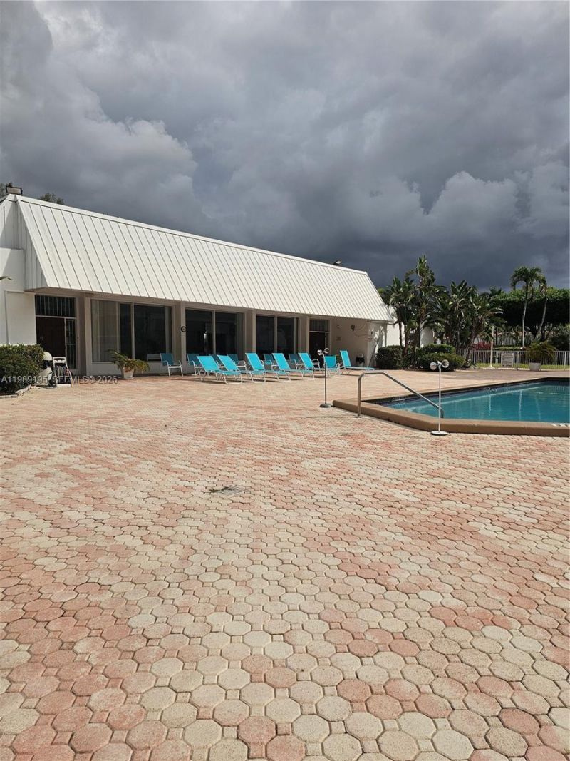 20400 W Country Club Dr, Unit 601, Aventura, FL 33180 Photo