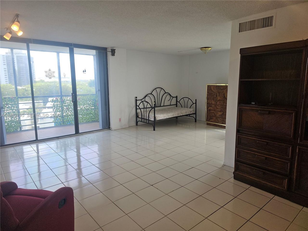 20400 W Country Club Dr, Unit 601, Aventura, FL 33180 Photo