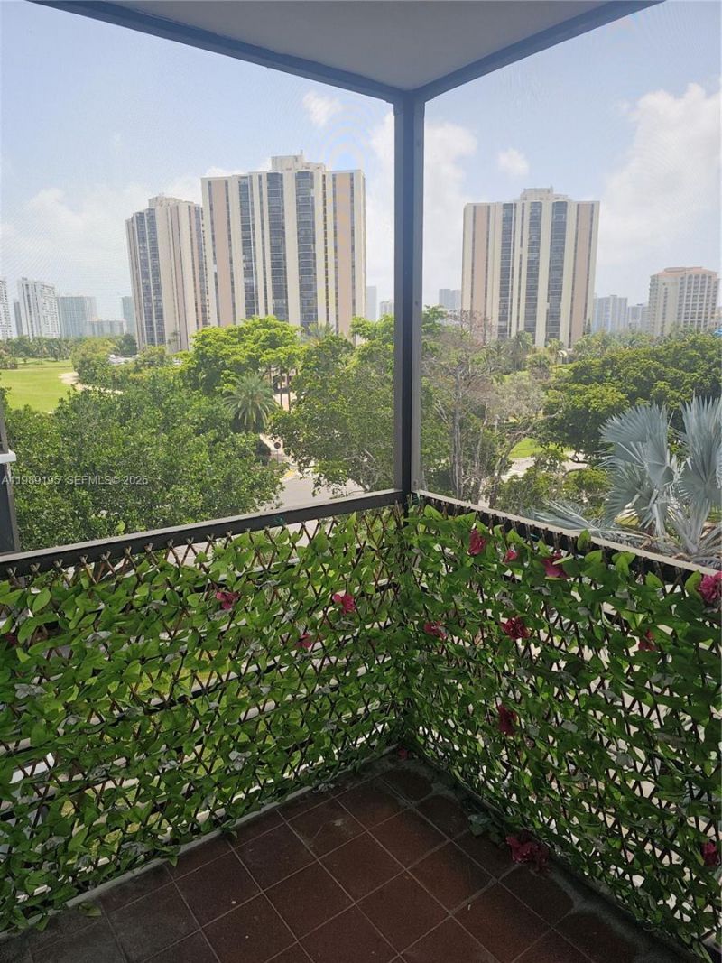 20400 W Country Club Dr, Unit 601, Aventura, FL 33180 Photo