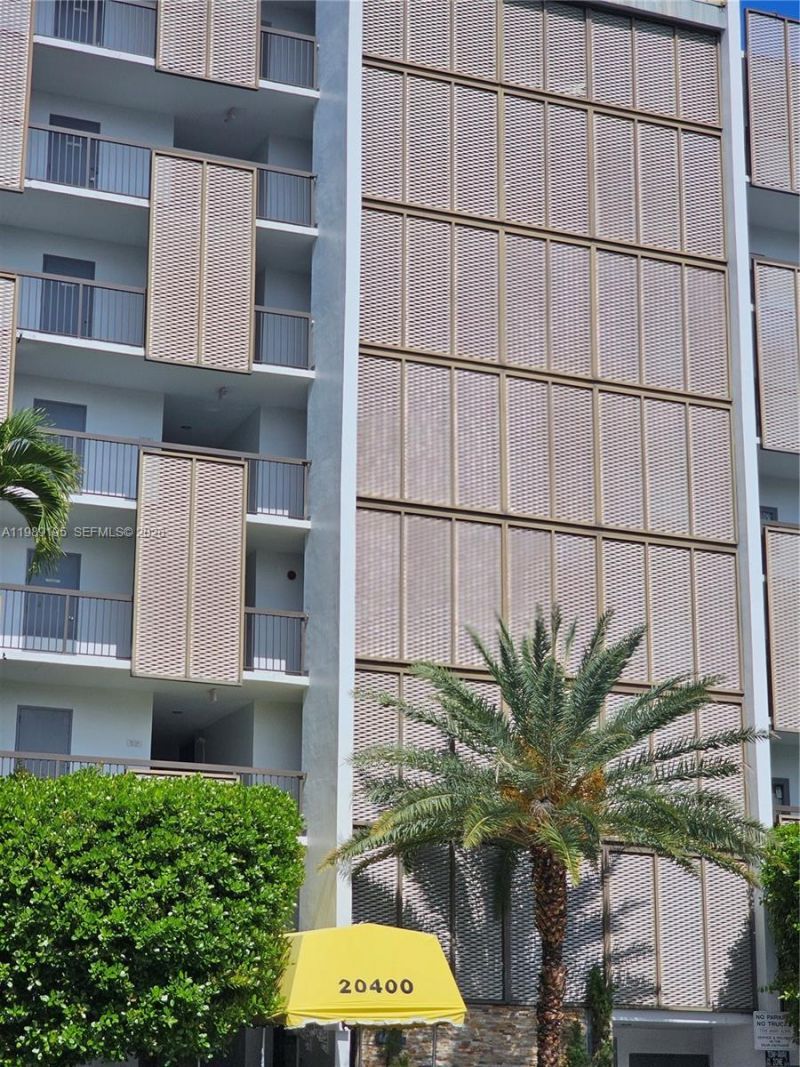 20400 W Country Club Dr, Unit 601, Aventura, FL 33180 Photo