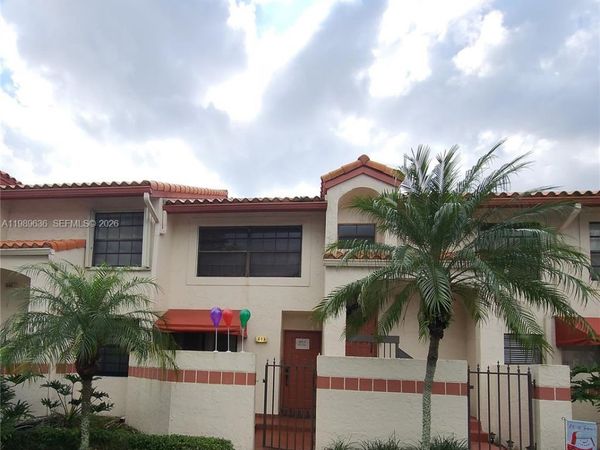 203 Liberty Ct , Unit 203, Deerfield Beach, FL 33442