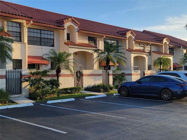 203 Liberty Ct, Unit 203, Deerfield Beach, FL 33442
