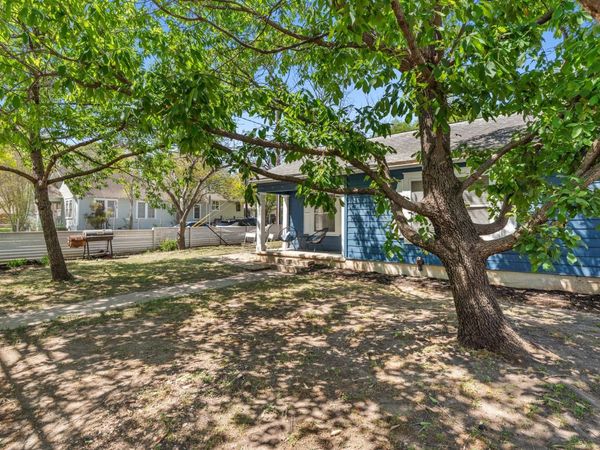 1910 Kinney Ave, Austin, TX 78704
