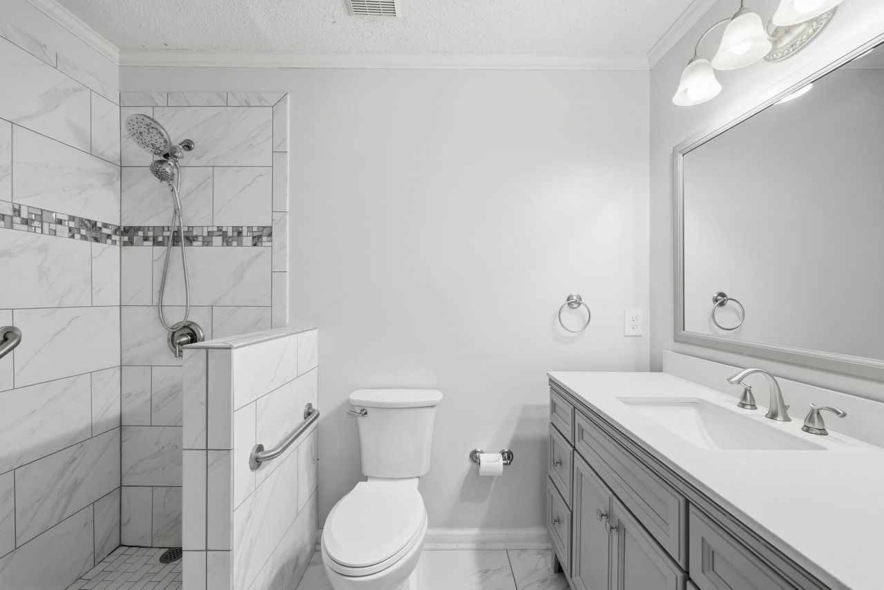 1100 Wedge Way Photo 10