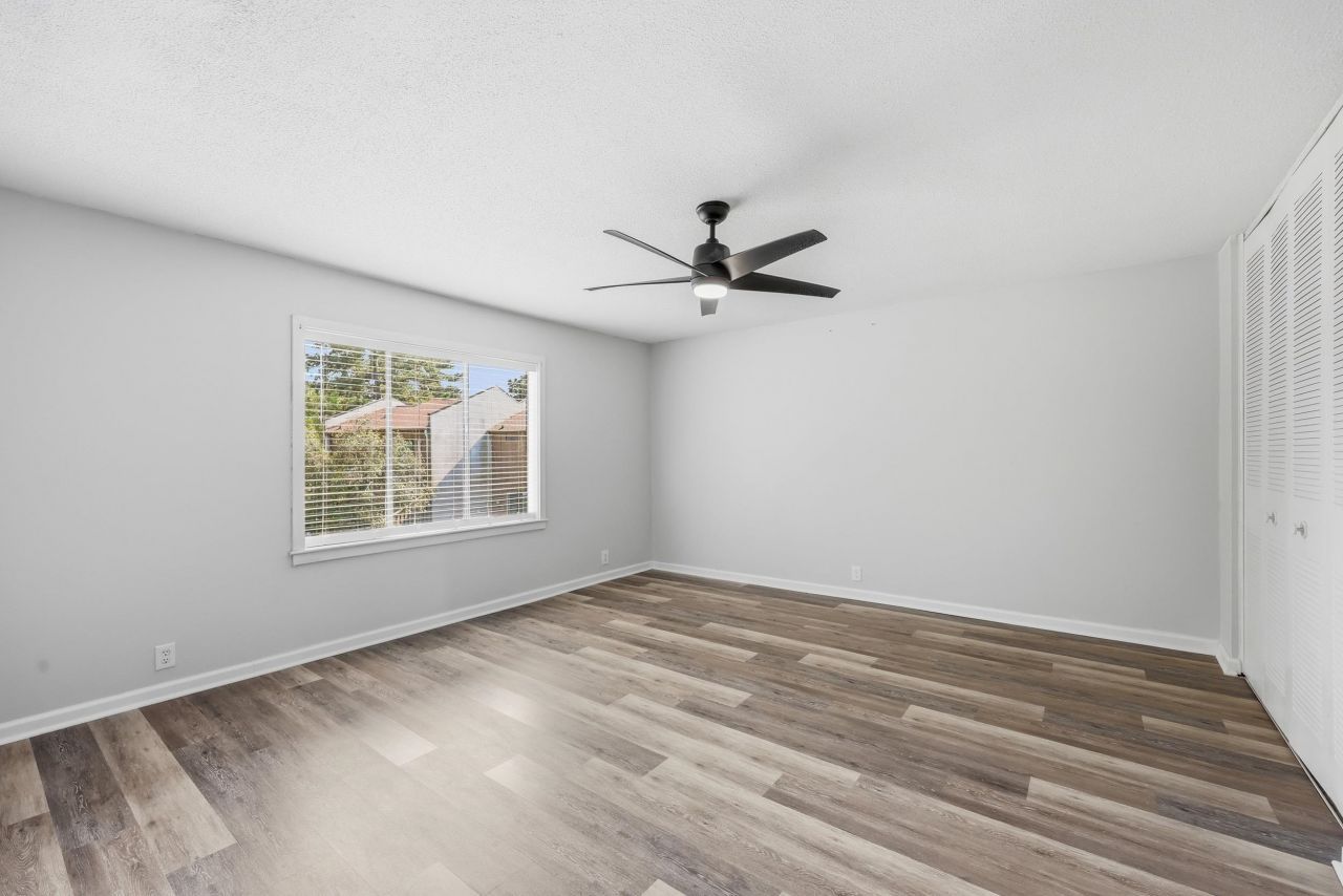 1100 Wedge Way Photo 5