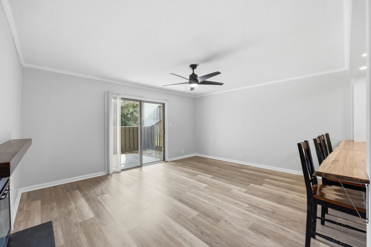 1100 Wedge Way Photo 6