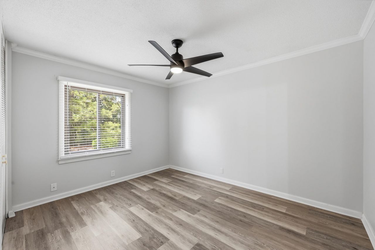 1100 Wedge Way Photo 9