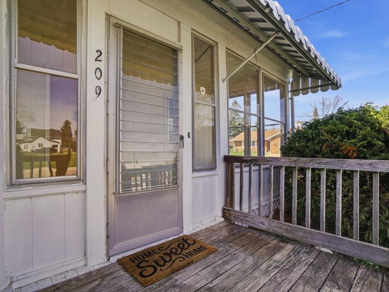 209 S East Street, New Holland, OH 43145 Photo 3