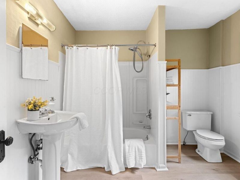 2804 Indianola Avenue, Columbus, OH 43202 Photo 17