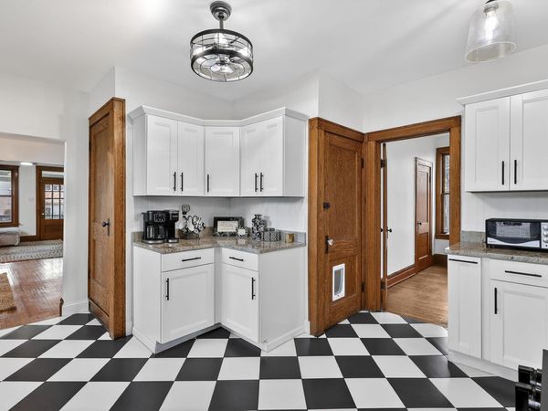 94 W Waterloo Street, Canal Winchester, OH 43110