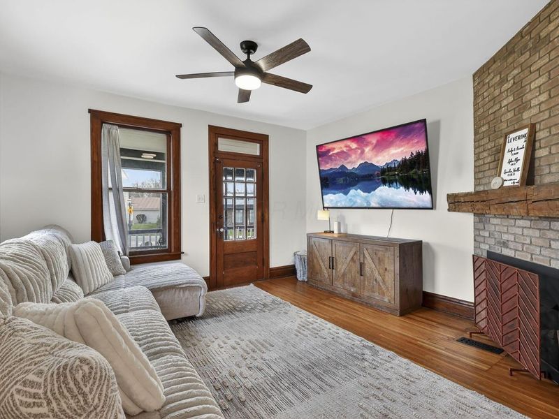 94 W Waterloo Street, Canal Winchester, OH 43110 Photo 4