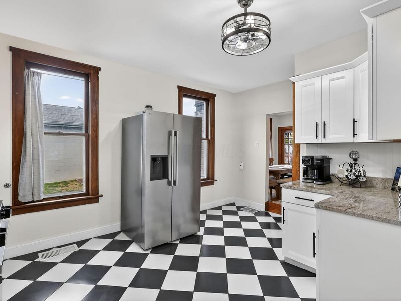 94 W Waterloo Street, Canal Winchester, OH 43110 Photo 5