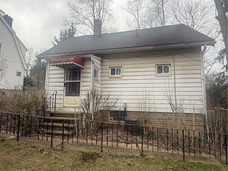 568 Columbus Street, Bedford, OH 44146 Photo 2