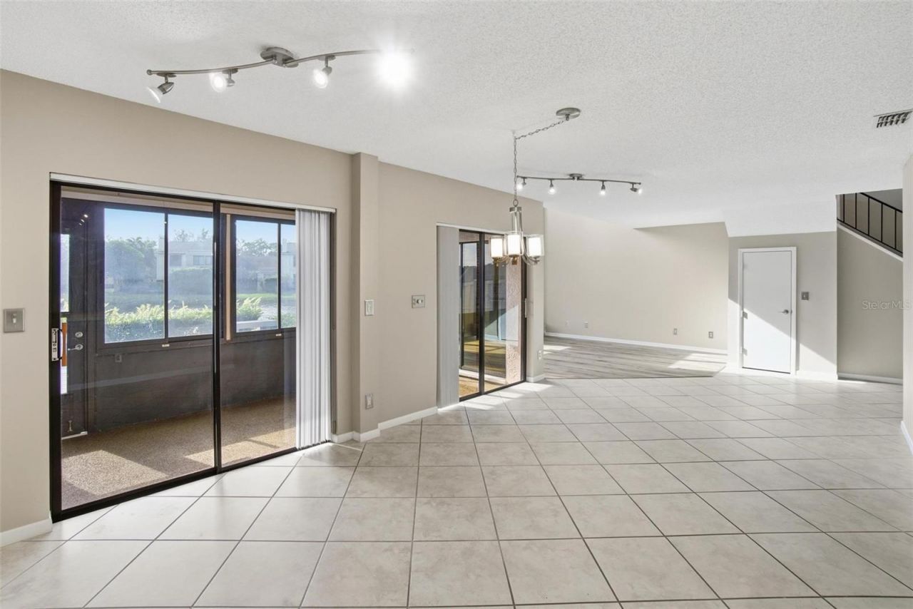 846 Glades Court Ne, Saint Petersburg, FL 33702 Photo