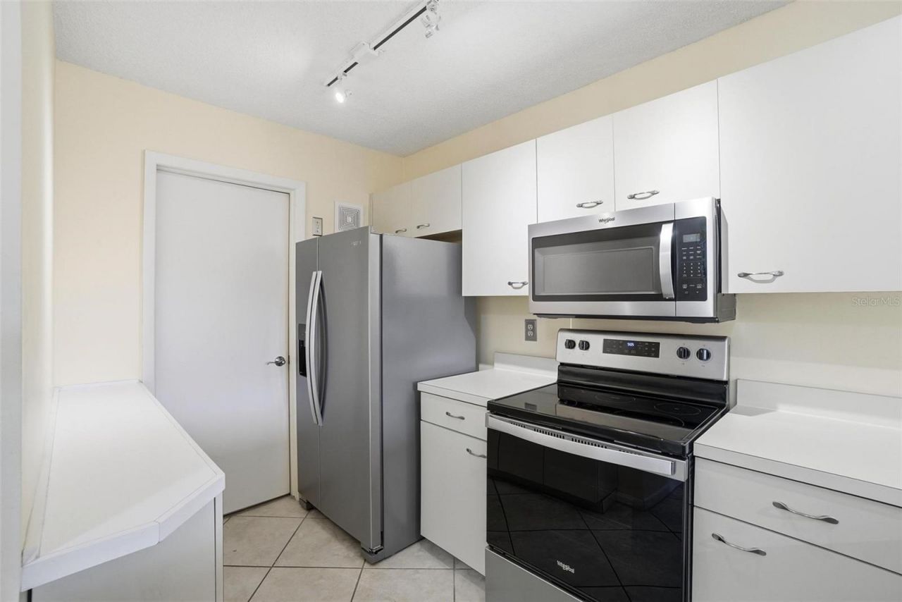 846 Glades Court Ne, Saint Petersburg, FL 33702 Photo