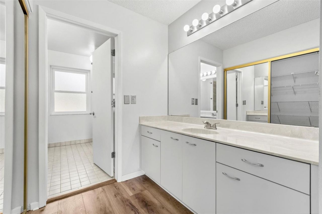 846 Glades Court Ne, Saint Petersburg, FL 33702 Photo