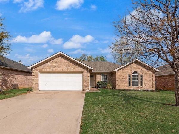 2010 Sword Fish Drive, Mansfield, TX 76063