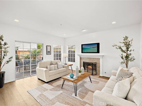 2563 Orange Avenue, Unit C, Costa Mesa, CA 92627