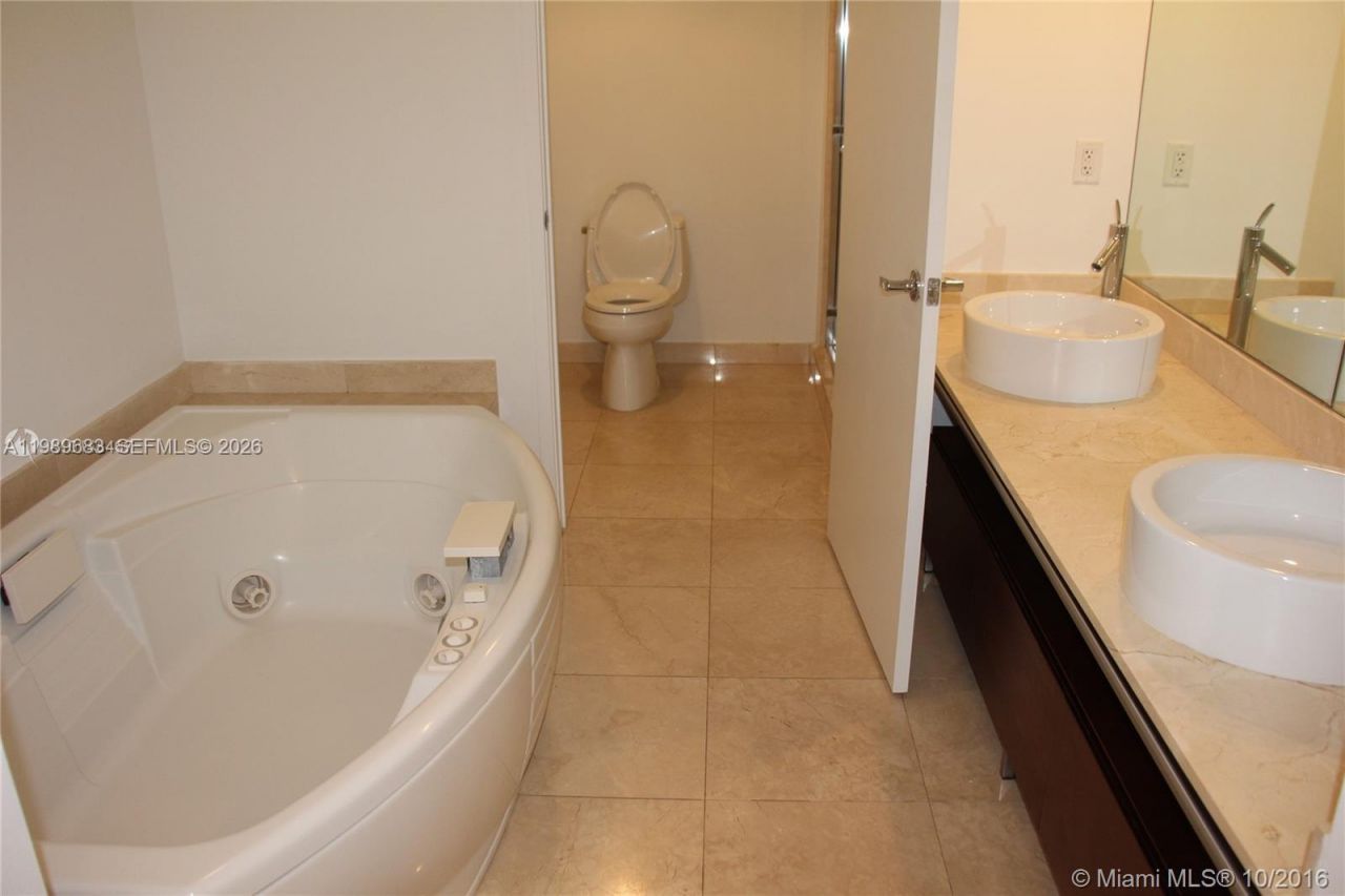 16275 Collins Av , Unit 2303, Sunny Isles Beach, FL 33160 Photo
