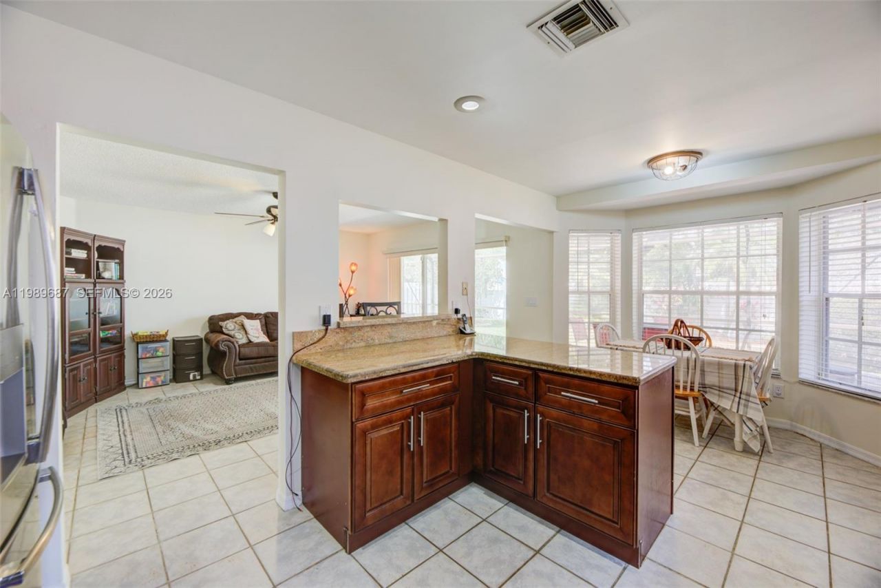 13393 NW 7th St , Plantation, FL 33325 Photo