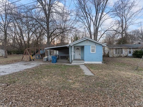 602 Sheppard Street , Alton, IL 62002