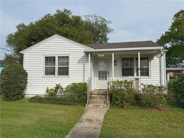 122 DESTREHAN Drive, Destrehan, LA 70047