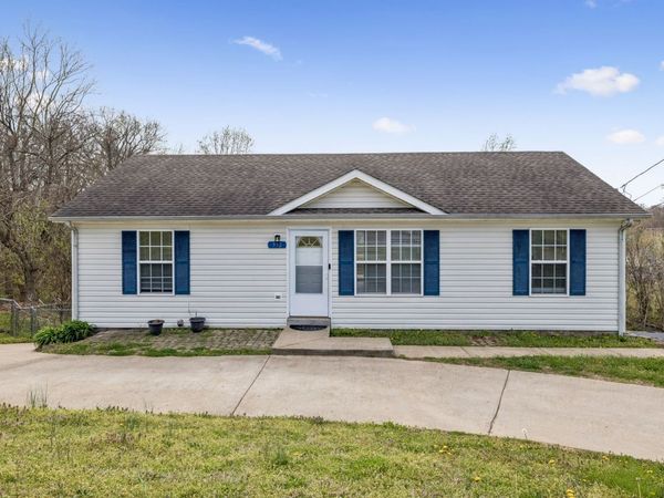 952 Granny White Rd, Clarksville, TN 37040