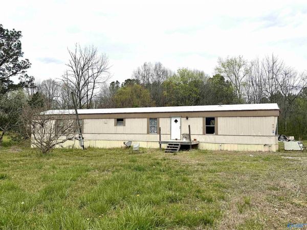 1328 Tidmore Bend Road, Gadsden, AL 35901