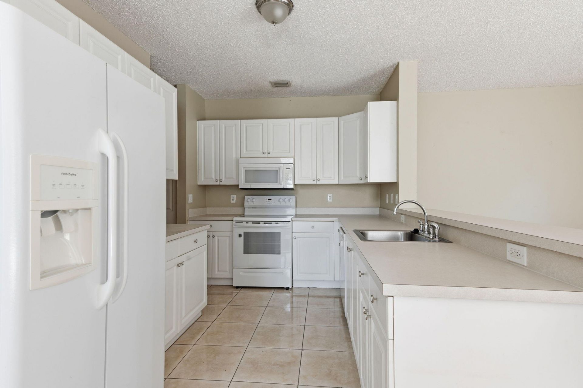 6334 Stonehurst Circle, Lake Worth, FL 33467 Photo