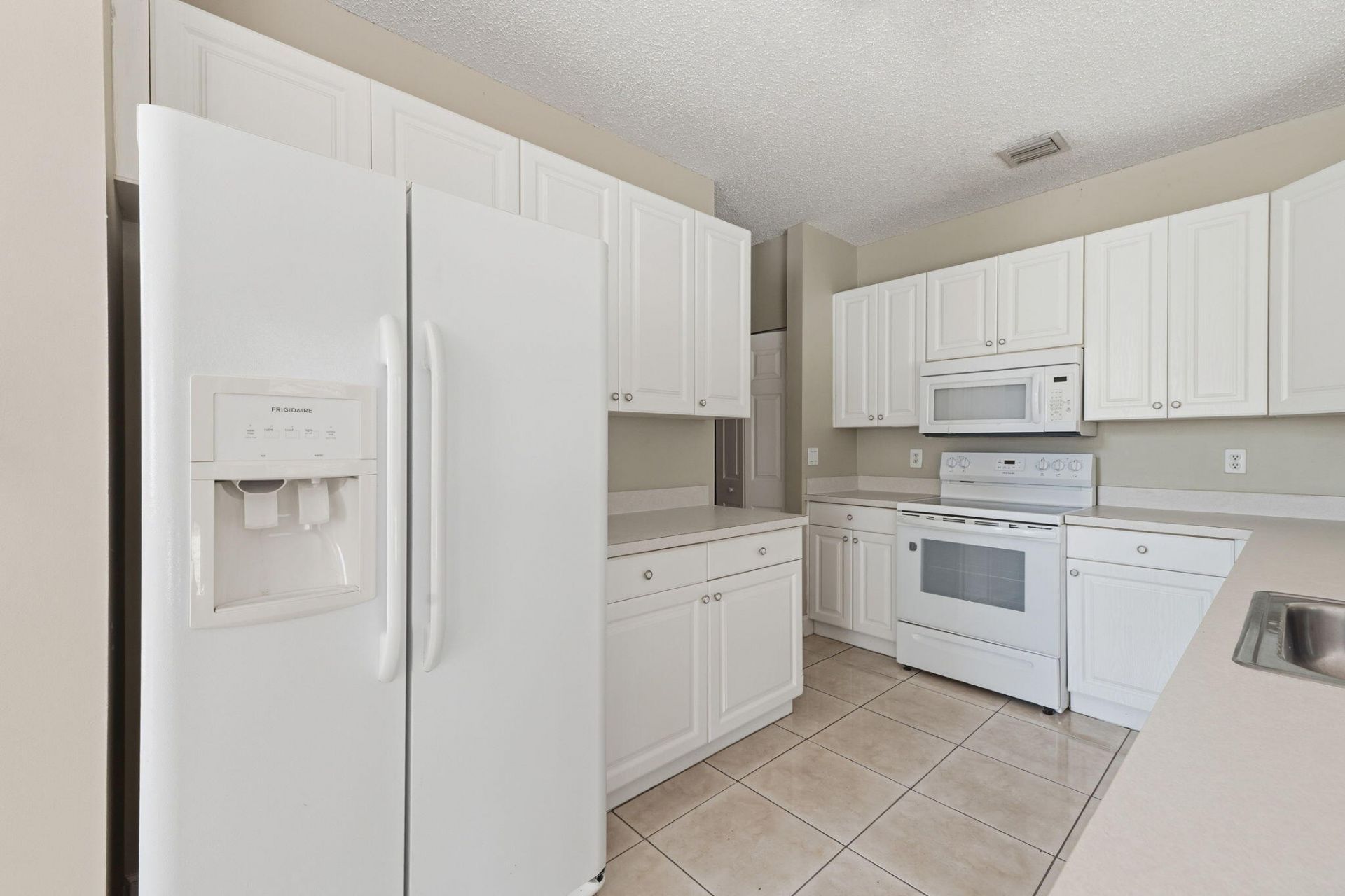 6334 Stonehurst Circle, Lake Worth, FL 33467 Photo