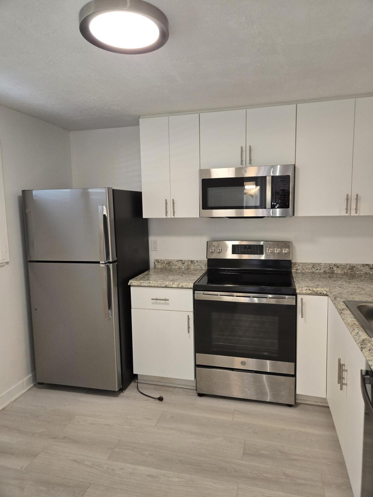 3755 Via Poinciana, Unit 108, Lake Worth, FL 33467 Photo